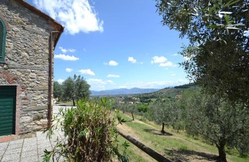 Quarrata House | Relax at Belvilla by OYO La Casa dei Due Olivi, 4-Star Retreat