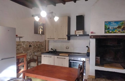 Pelago Apartment | Cozy Farmhouse Apartment: La Casa di Polly Awaits You
