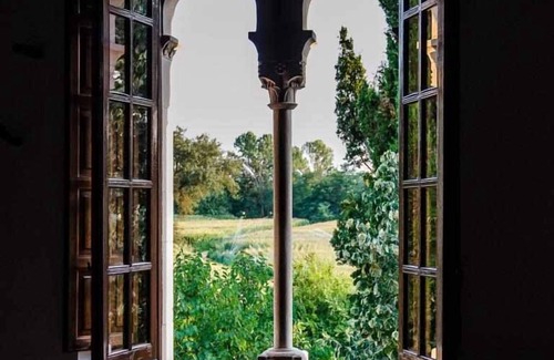 Vilobi d'Onyar House | Charming Farmhouse "Can Riqué" with Spa & Family Amenities