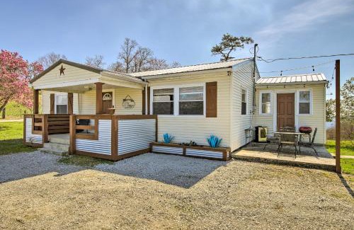 La Follette House | Cozy Farmhouse Near Norris Lake with Pet-Friendly Amenities