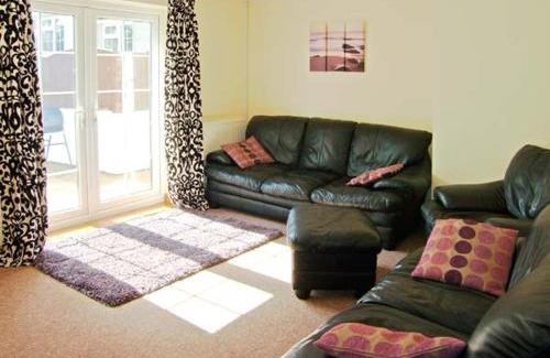 Pentraeth House | Cozy Farmhouse Cottage: 4-Star Retreat for Families & Pets