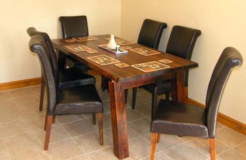 Pentraeth House | Cozy Farmhouse Cottage: 4-Star Retreat for Families & Pets