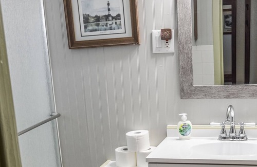 Colorado Springs Cottage | Welcoming Farmhouse Cottage: Pet & Child Friendly Retreat