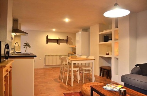 Valdetortola Cottage | Inviting Farmhouse Finca Buenavista with Pool & Spa for 4