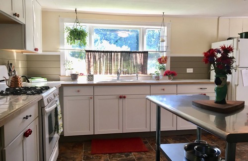 Newfield House | Pet-Friendly Farmhouse Gem with Gardens and Waterfalls