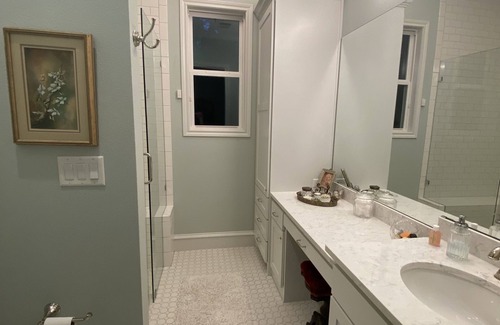 Quitman Bed & Breakfast | Inviting Farmhouse Guest Suite: East Texas Retreat with Pool