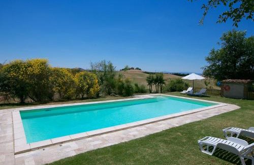 Torre A Castello House | Inviting Farmhouse with Pool in Castelnuovo Berardenga