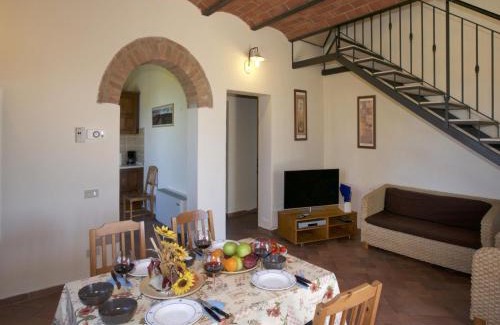 Torre A Castello House | Inviting Farmhouse with Pool in Castelnuovo Berardenga