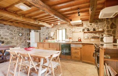 Panton House | Family-Friendly Getaway at Belvilla by OYO Casa Ribeira Sacra