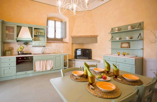 Ponte Buriano House | Inviting Farmhouse Retreat in Castiglion Fibocchi