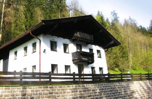 Koessen House | Cozy Holiday Home Grünbacher in Scenic Kössen