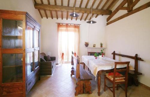 Montefiascone House | Discover Apartment Maria 3 with Pool & Kitchen Amenities