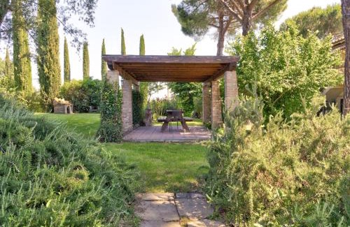 Marsciano House | Inviting Farmhouse in Marsciano with Pool & Vineyards