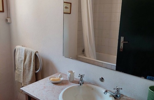 Alenquer Other | Relaxing Farmhouse Getaway in Ota | Family-Friendly Retreat