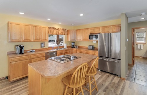 Leavenworth House | Cozy 2-Bedroom Farmhouse in Plain with Pet-Friendly Amenities