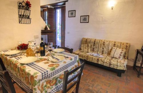 Proceno House | Scenic Farmhouse Retreat with Pool and Beautiful Views
