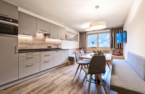 Schwendau House | Cozy Farmhouse Retreat in Tyrol Near Ski Area - Rated 10/10