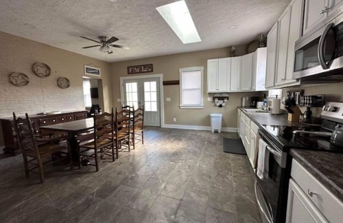 Dayton House | City Farmhouse: Family-Friendly Retreat with Kitchen Access