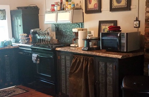 Noel House | Scenic Farmhouse Retreat with Pool and Family Amenities