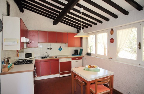 Pieve di Chio House | Elegant Farmhouse Retreat with Pool & Breathtaking Views