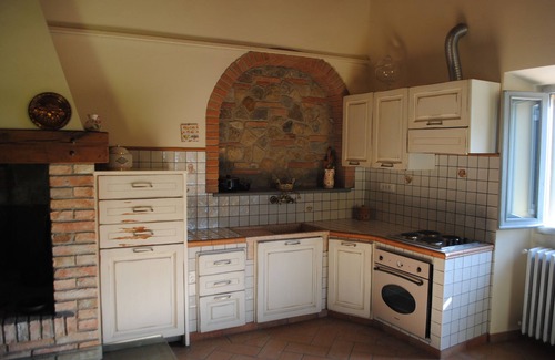 Oltrarno House | Charming Farmhouse Near Florence with Spa and Ocean Views