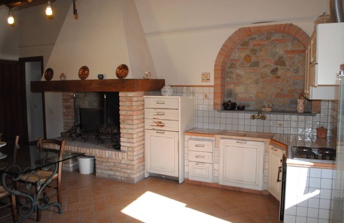 Oltrarno House | Charming Farmhouse Near Florence with Spa and Ocean Views