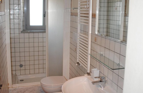 Oltrarno House | Charming Farmhouse Near Florence with Spa and Ocean Views