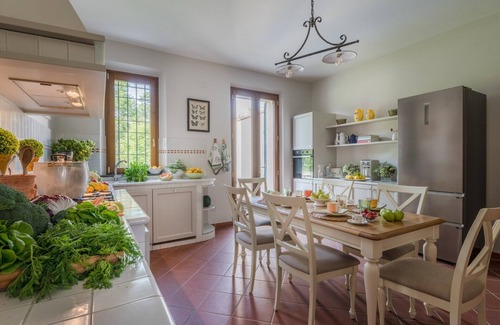 Orentano Villa | Farmhouse in Tuscany near Pisa with Pool