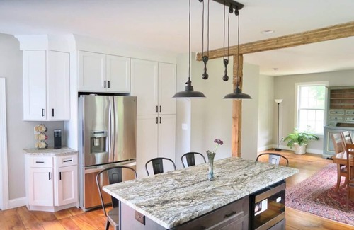 Chester House | Farmhouse in Warwick Valley!