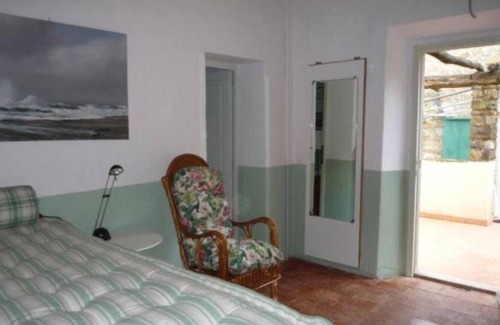 Serravalle Pistoiese House | Tranquil Farmhouse Getaway in Tuscan Olive Groves