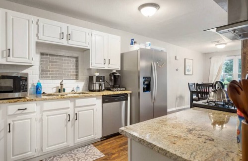 Tulsa House | Charming Farmhouse Retreat with Pet-Friendly Amenities