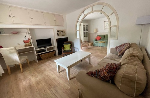 Villelongue-de-la-Salanque Other | Experience The Old Farmhouse Mas de la Rivière: 9.8 Rated Getaway