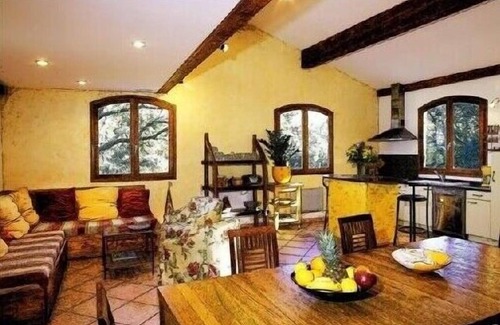 Argeles-sur-Mer Cottage | Idyllic Farmhouse Retreat with Ocean Views in Argeles-sur-Mer