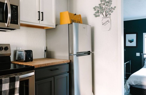 Tri-Cities Other | Top-Rated Farmhouse Style Guesthouse in Kennewick