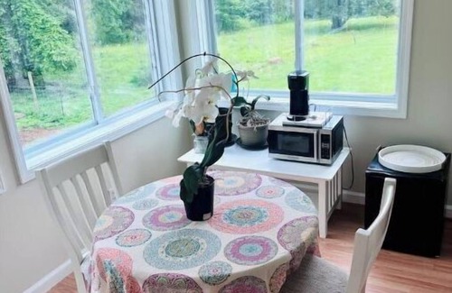 Geneva House | Farmhouse Suite: Spa & Breakfast with 9/10 Guest Ratings