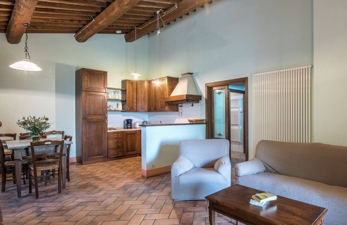 Castiglione d'Orcia Villa | Relaxing Villa Agriturismo Il Pratone with Private Pool