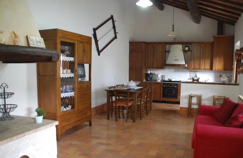 Gallina Villa | Experience Comfort at Palazzi Del Papa with Unique Amenities