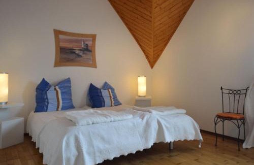 Juechen Apartment | Cozy Farm Retreat Near Düsseldorf: Family & Pet Friendly