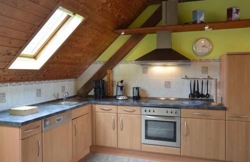 Juechen Apartment | Cozy Farm Retreat Near Düsseldorf: Family & Pet Friendly