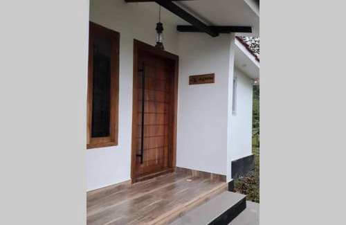 Elappara House | Cozy Farmstay in ചില്ലുകൂടാരം with Family-Friendly Amenities