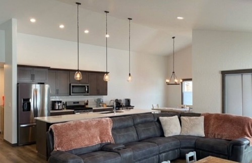 Rathdrum House | Cozy Farmstead Home near CDA & Silverwood Theme Park