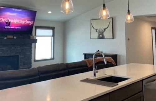Rathdrum House | Cozy Farmstead Home near CDA & Silverwood Theme Park