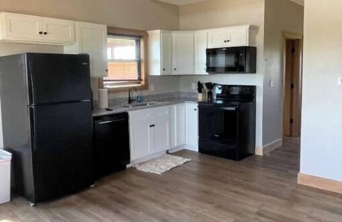 Harrodsburg Villa | Relaxing Farmview Villa on Bourbon Trail with Hot Tub