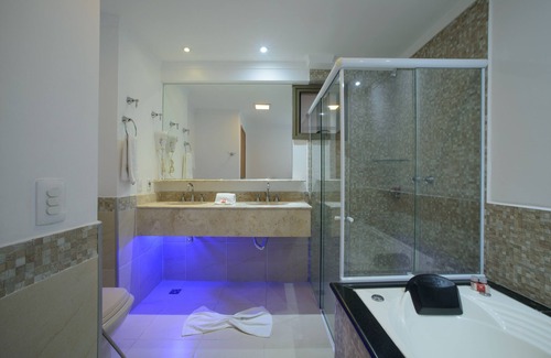 Jardim Brasil Hotel | Relax at Faro Hotel with Pool, Spa & Breakfast Included