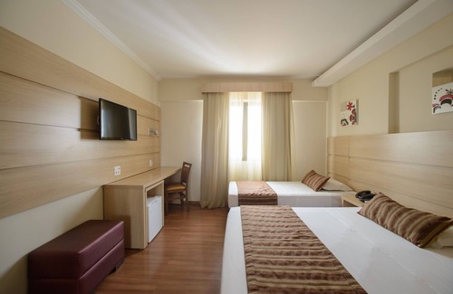 Jardim Brasil Hotel | Relax at Faro Hotel with Pool, Spa & Breakfast Included