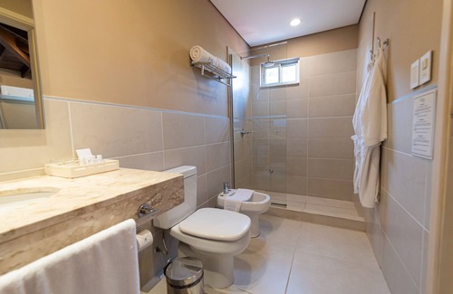 Asuncion Hotel | Budget-Friendly Faro Norte Suites with Spa & Breakfast