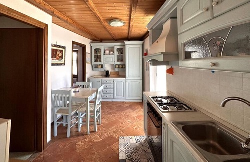 Colonno Apartment | Tranquil Faro sul Lago Apartment – Ideal for Families