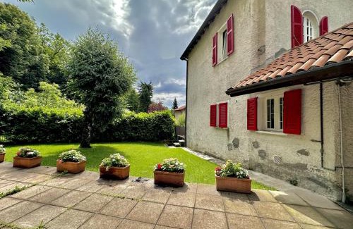 Brunate Apartment | Faro Voltiano 5 stelle Villa Elegante Wifi