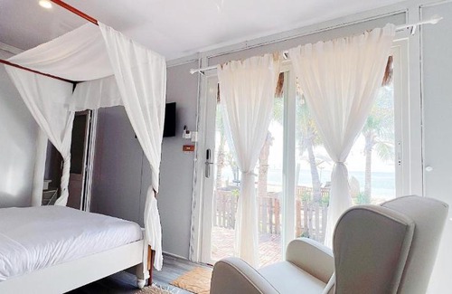 Ninh Hai House | Escape to Farobe: Oceanfront Homestay with Pool & Beach