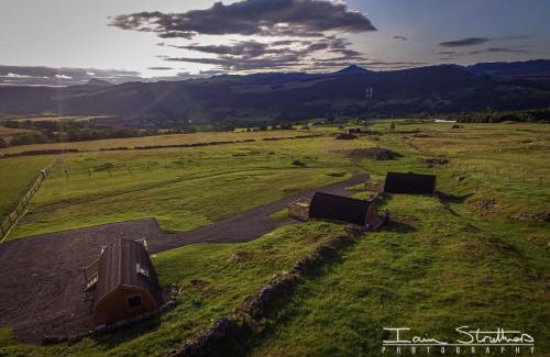 Aberfeldy Apartment | Pet-Friendly Glamping Pod with Hot Tub at Pitilie Pods